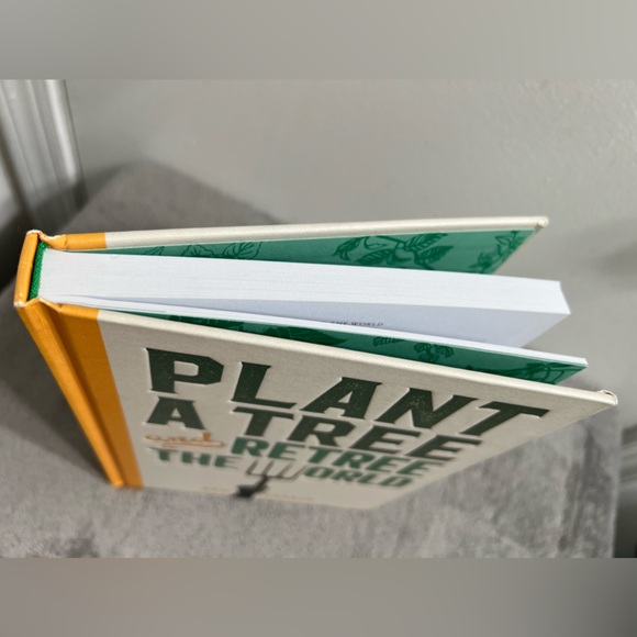 Plant A Tree and Retree The World Book - Picture 6 of 9